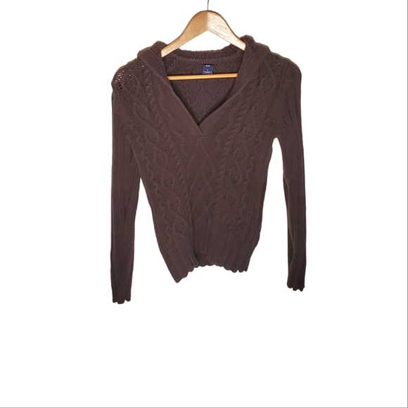 GAP Sweaters - Brown Cable Knit V-neck Sweater with Fanned Flop Collar